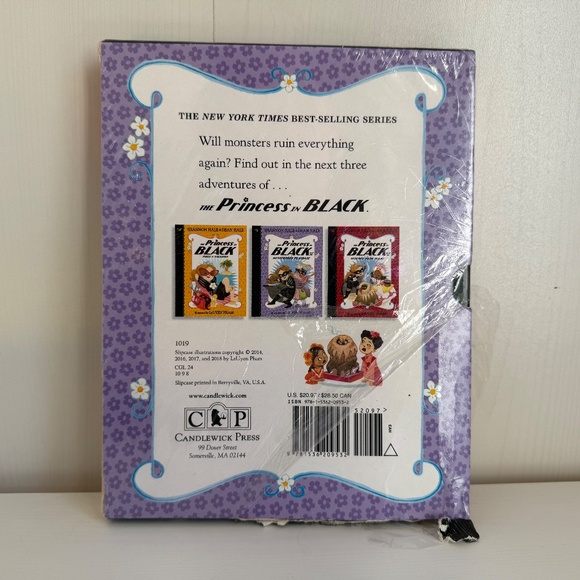 The Princess in Black Three Book Box Set - Picture 3 of 4